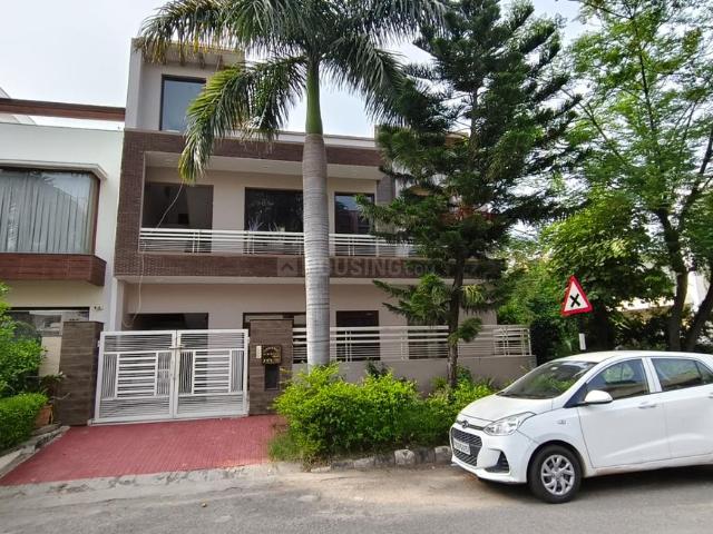 4 BHK Independent House in Sector 91 for resale Mohali. The reference number is 21063705