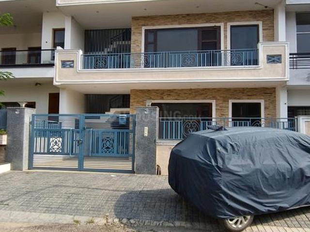 4 BHK Independent House in Sector 94 for resale Mohali. The reference number is 21058341