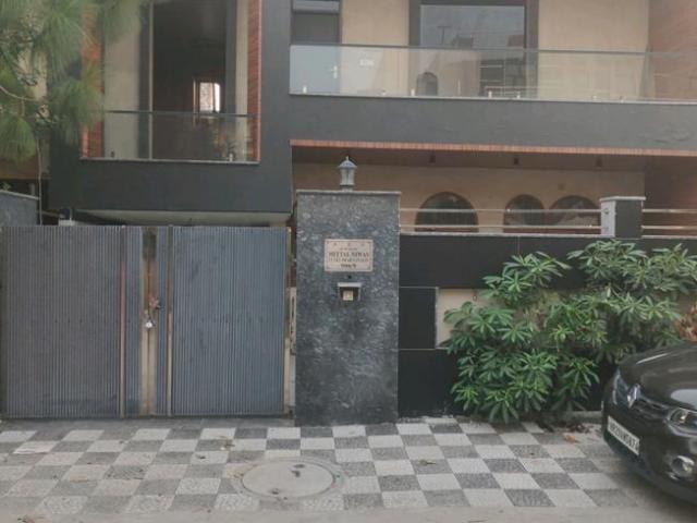 4 BHK Independent House in Sector 9 for resale Faridabad. The reference number is 21014739