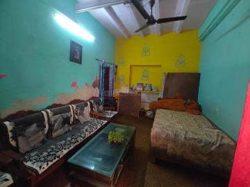 4 BHK Independent House in Shahdara for resale New Delhi. The reference number is 15245545