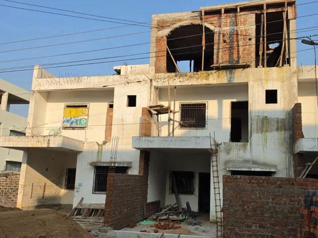 4 BHK Independent House in Shankar Nagar for resale Raipur. The reference number is 21136779