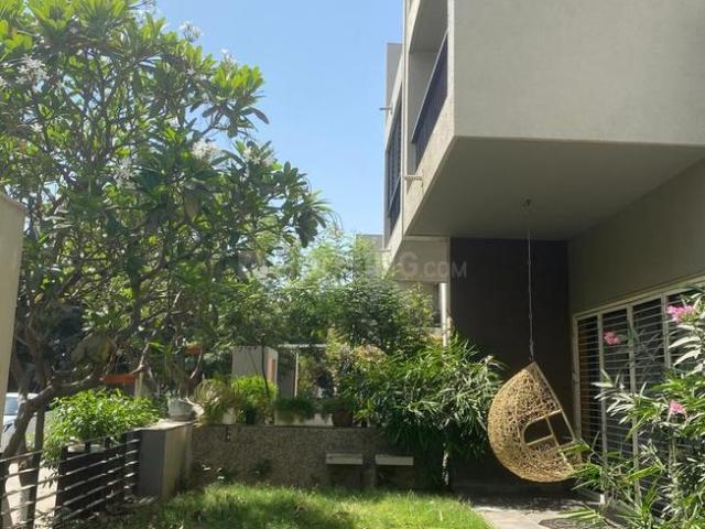4 BHK Independent House in Shantipura for rent Ahmedabad. The reference number is 12560346
