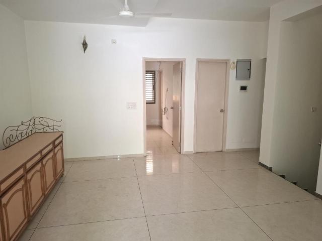 4 BHK Independent House in Shela for resale Ahmedabad. The reference number is 17002975