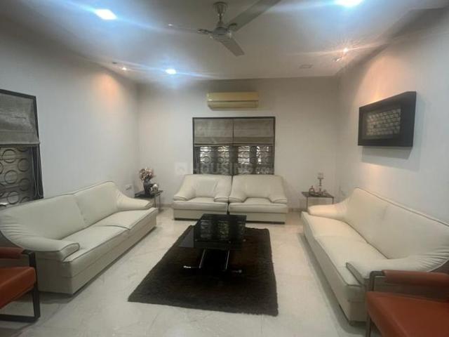 4 BHK Independent House in Shela for resale Ahmedabad. The reference number is 19005742
