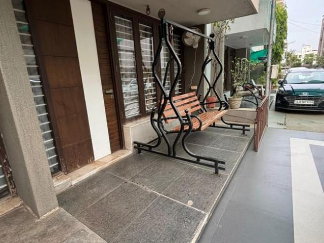 4 BHK Independent House in Sola for resale Ahmedabad. The reference number is 20375425