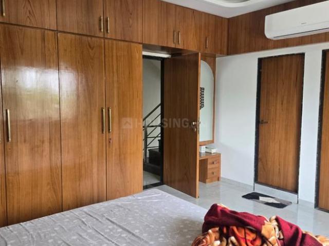 4 BHK Independent House in Sola for resale Ahmedabad. The reference number is 20399008