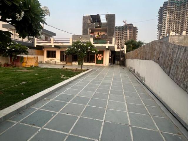 4 BHK Independent House in Sorkha for rent Noida. The reference number is 18634685
