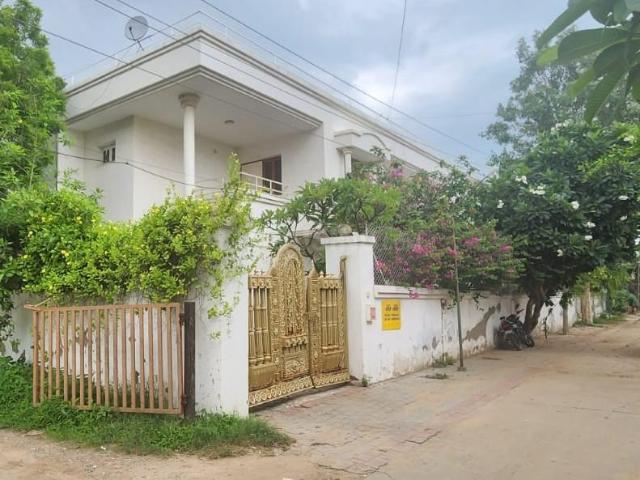 4 BHK Independent House in South Bopal for resale Ahmedabad. The reference number is 19374041