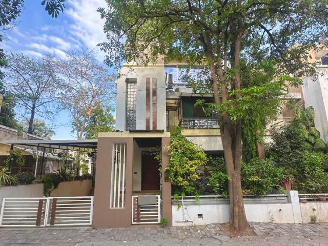4 BHK Independent House in South Bopal for resale Ahmedabad. The reference number is 19919948