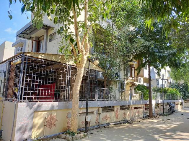 4 BHK Independent House in South Bopal for resale Ahmedabad. The reference number is 19927261