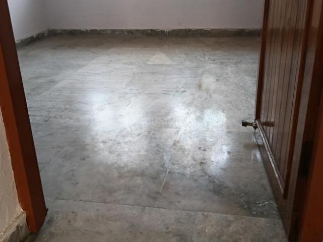 4 BHK Independent House in Sunderpur for rent Varanasi. The reference number is 19018283