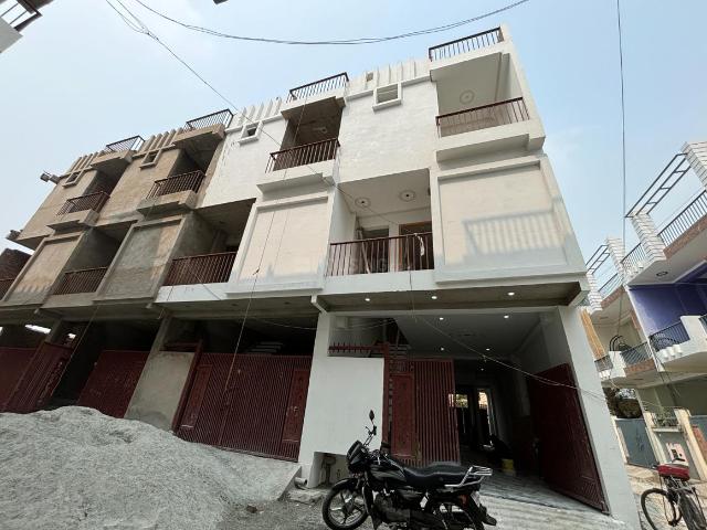 4 BHK Independent House in Susuwahi for resale Varanasi. The reference number is 20403960