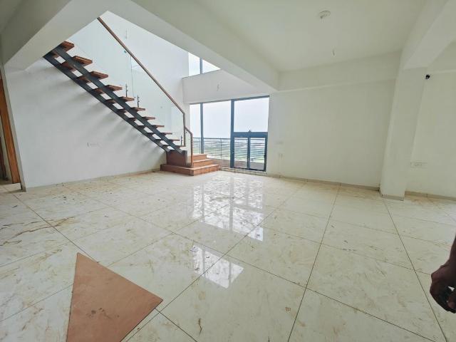 4 BHK Penthouse in Bhadaj for resale Ahmedabad. The reference number is 20573958