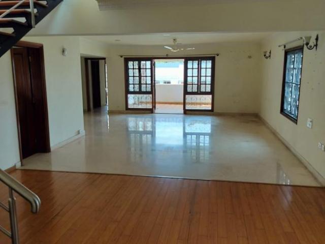 4 BHK Penthouse in Halasuru for rent Bengaluru. The reference number is 20355273