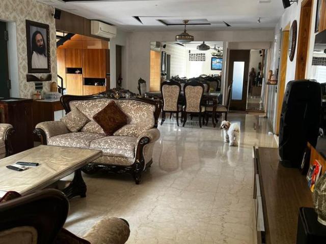 4 BHK Penthouse in Vesu for resale Surat. The reference number is 19282736