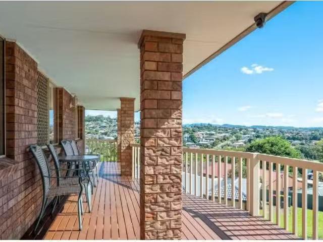 4 Biby Place, BANORA POINT House for rent Listed by April Sto.
