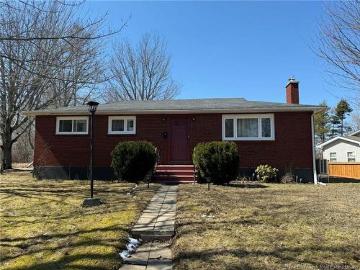 House for sale in Westmorland - Fireplace