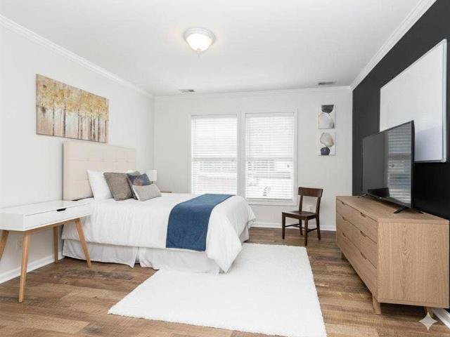 4 BR in Charlotte