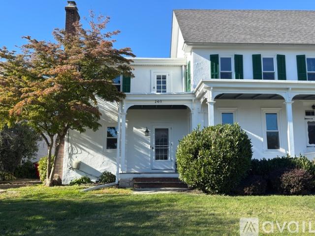 4 BR, 1.5 BA Apartment 205 Green Street, Unit 1, Souderton, PA 18964