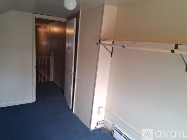 4 BR, 1.5 BA Apartment 225 227 Main St, Unit 227, Blackstone, MA 01504