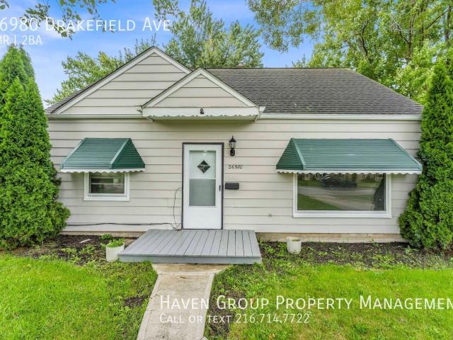4 BR, 1.5 BA Apartment 26980 Drakefield Ave, Euclid, OH 44132