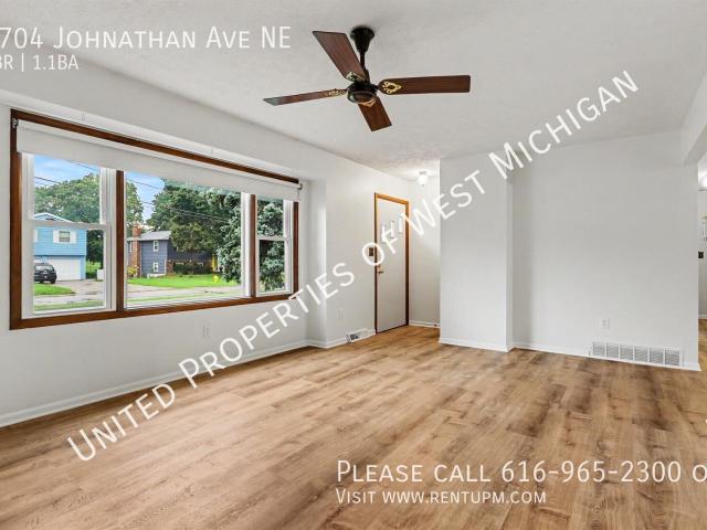 4 BR, 1.5 BA Apartment 2704 Johnathan Ave NE, Grand Rapids, MI 49525