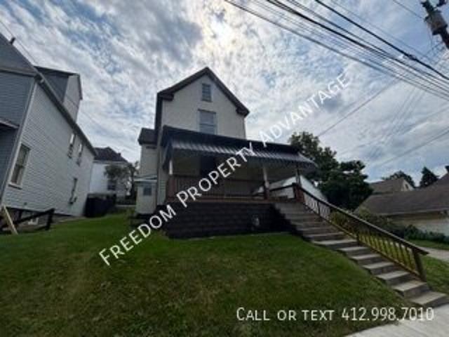 4 BR, 2 BA Apartment 38 Hall Avenue, Washington, PA 15301