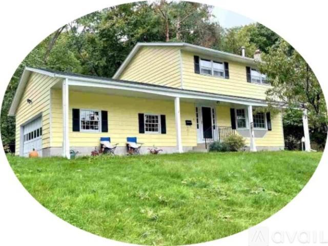 4 BR, 1.5 BA Apartment 38 Redwood Road, Saugerties, NY 12477