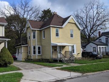 4 BR, 1.5 BA Apartment 410 Pearl St. Apt Ypsilanti, MI 48197