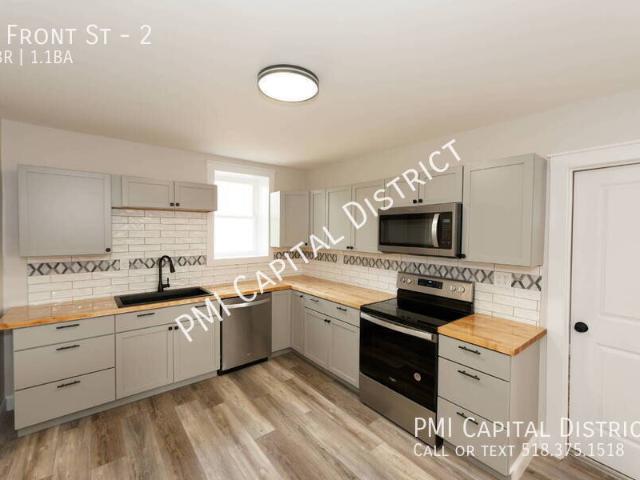 4 BR, 1.5 BA Apartment 4 Front St, Cohoes, NY 12047