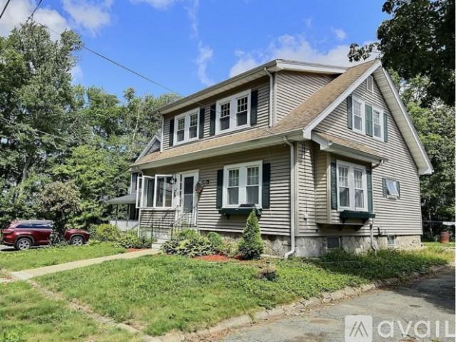 4 BR, 1.5 BA Apartment 51 Poole St, Brockton, MA 02301