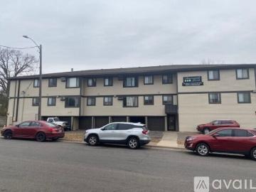 4 BR, 1.5 BA Apartment 525 13 Th St S, Unit 100, St. Cloud, MN 56301