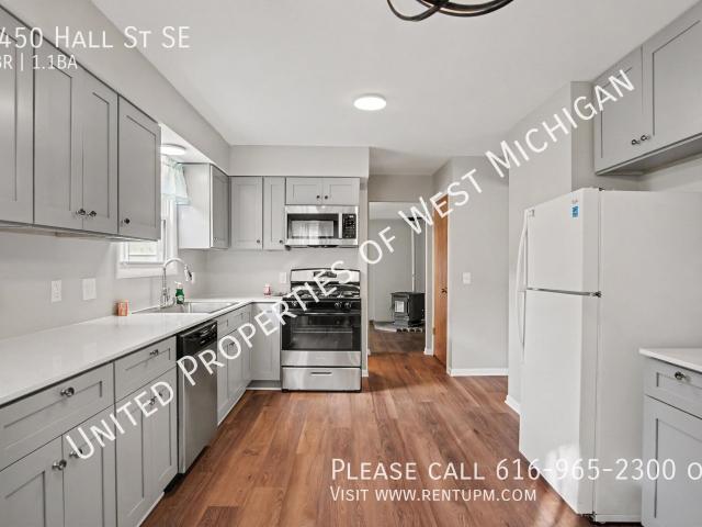 4 BR, 1.5 BA Apartment 5450 Hall St SE, Grand Rapids, MI 49546