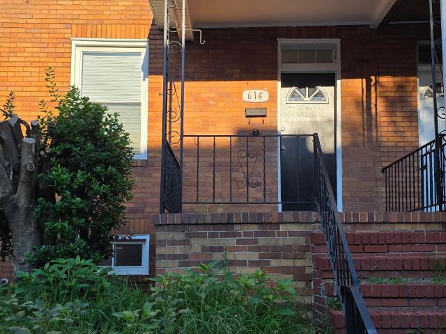 4 BR, 1.5 BA Apartment 614 Savage St, Baltimore, MD 21224