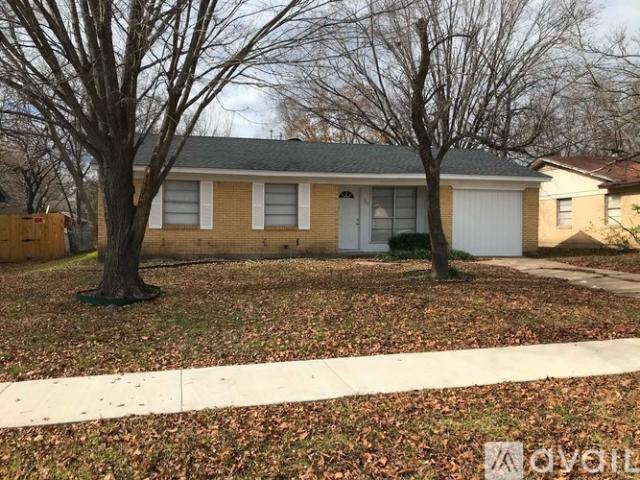4 BR, 1.5 BA Apartment 711 Pebble Creek Ln, Mesquite, TX 75149
