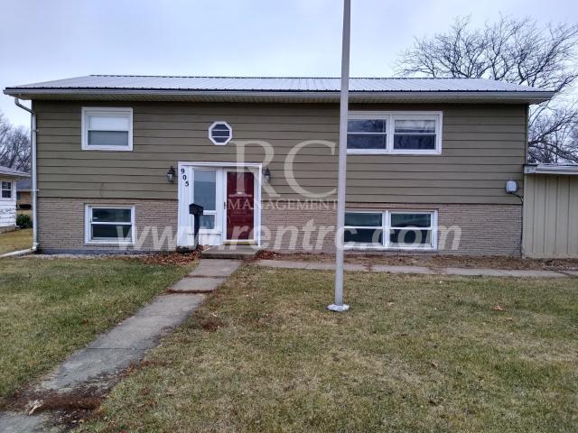 4 BR, 1.5 BA Apartment 905 Sprague, Hoopeston, IL 60942