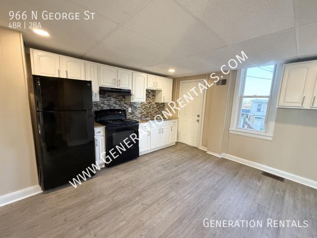 4 BR, 1.5 BA Apartment 966 N George St, York, PA 17404