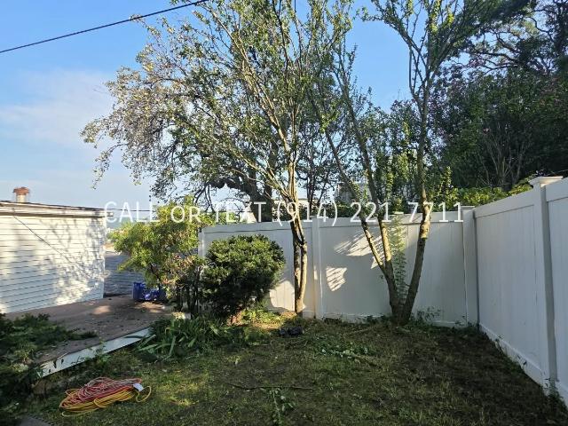 4 BR, 1 BA Apartment 14 Thurman St, Yonkers, NY 10701
