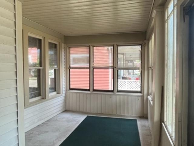 4 BR, 1 BA Apartment 1522 Thurston Avenue, Racine, WI 53405