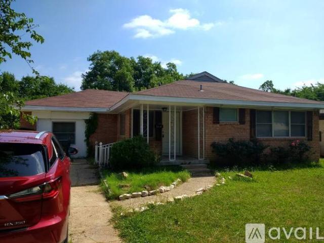 4 BR, 1 BA Apartment 1610 Parkhaven Dr, Seagoville, TX 75159