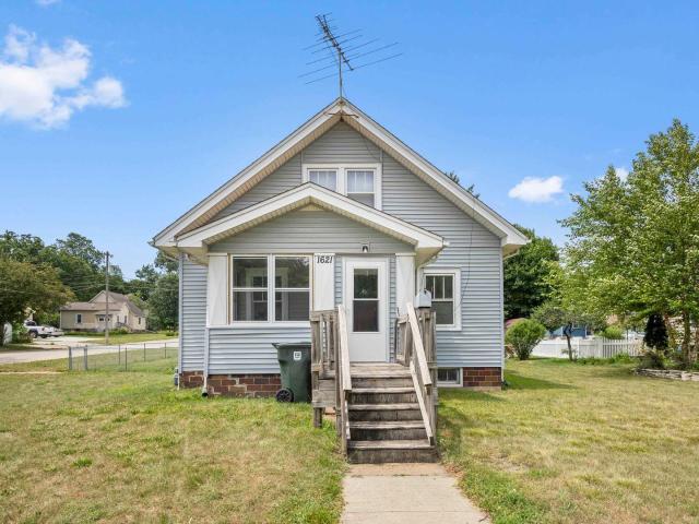 4 BR, 1 BA Apartment 1621 Main Street Unit 1621 Main St, Cedar Falls, IA 50613