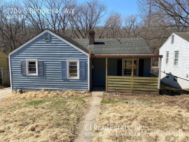 4 BR, 1 BA Apartment 1704 S Brookside Ave, Independence, MO 64052