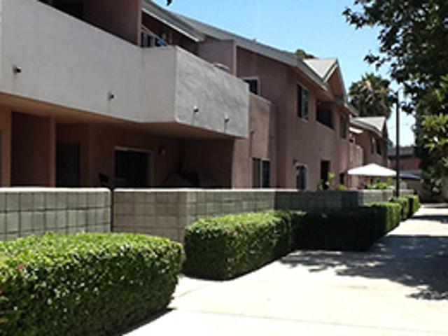 4 BR, 1 BA Apartment 1722 South Toberman Street, Los Angeles, CA 90015