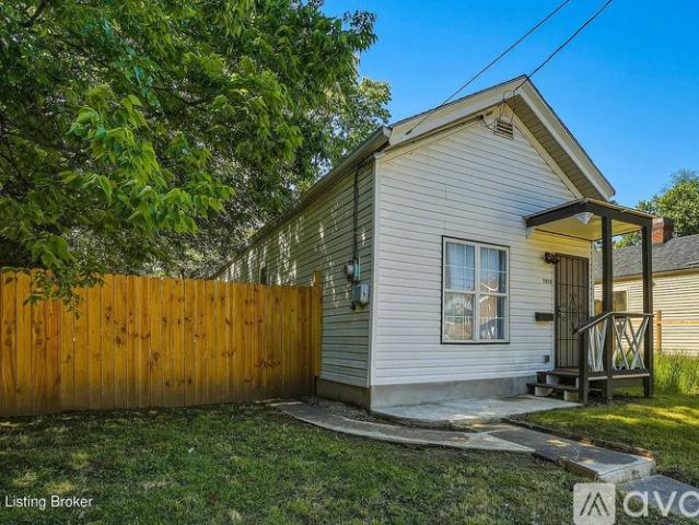 4 BR, 1 BA Apartment 1814 Standard Ave, Louisville, KY 40210