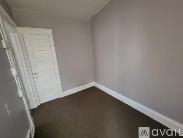4 BR, 1 BA Apartment 108 W Keefe Ave, Unit Front Upper, Milwaukee, WI 53212