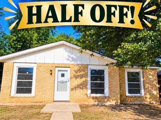 4 BR, 1 BA Apartment 125 Town Homes Dr, Lafayette, LA 70501
