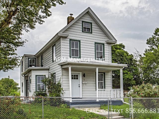 4 BR, 1 BA Apartment 1 Main St, Pennsville Township, NJ 08070