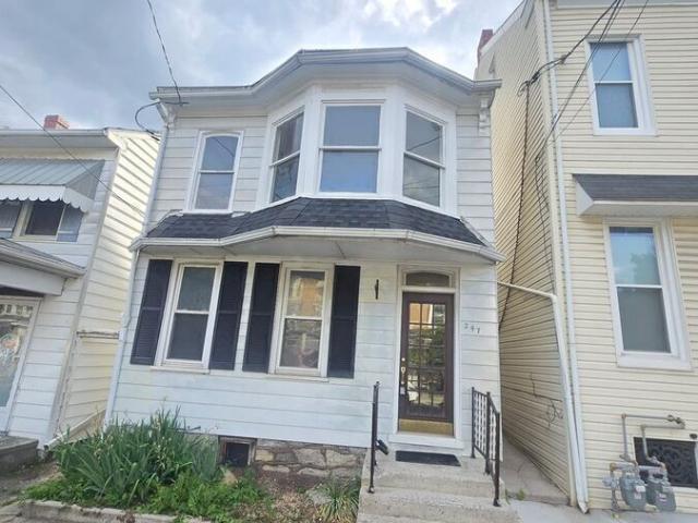 4 BR, 1 BA Apartment 247 S 8th St, Lebanon, PA 17042