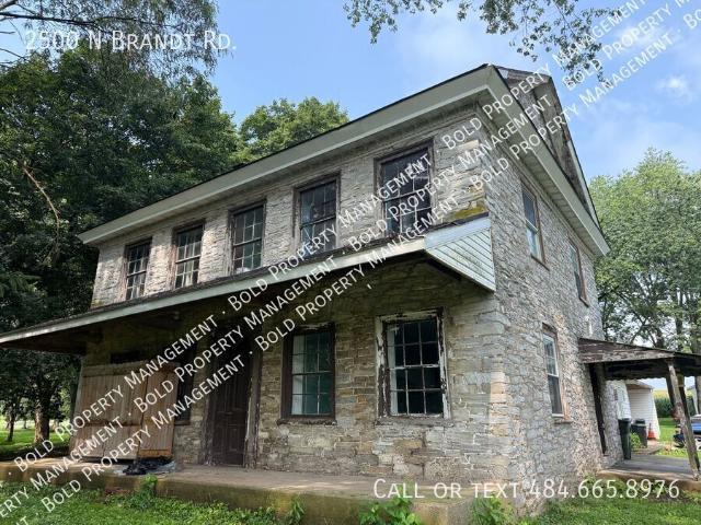 4 BR, 1 BA Apartment 2500 N Brandt Rd Annville, PA 17003