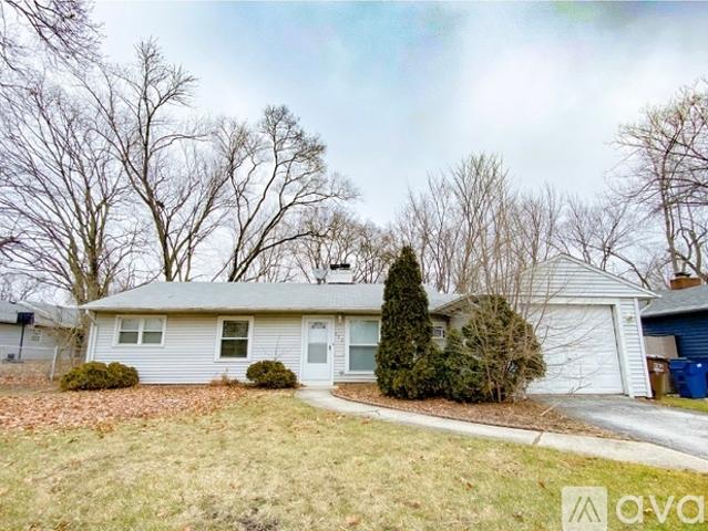 4 BR, 1 BA Apartment 252 Mantua Street, Park Forest, IL 60466